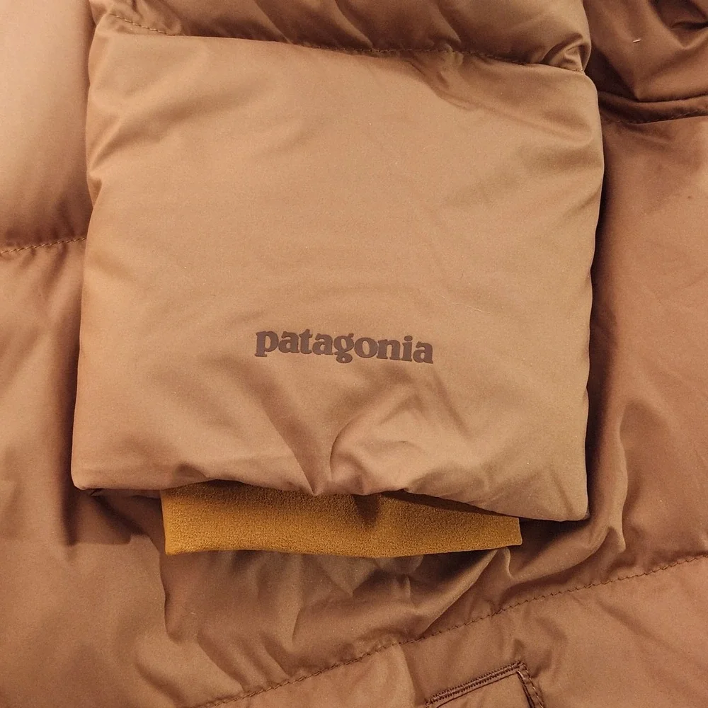 PATAGONIA x REFORMATION women's Silent DOWN Jacket puffer Sisu Brown 700 fill XL